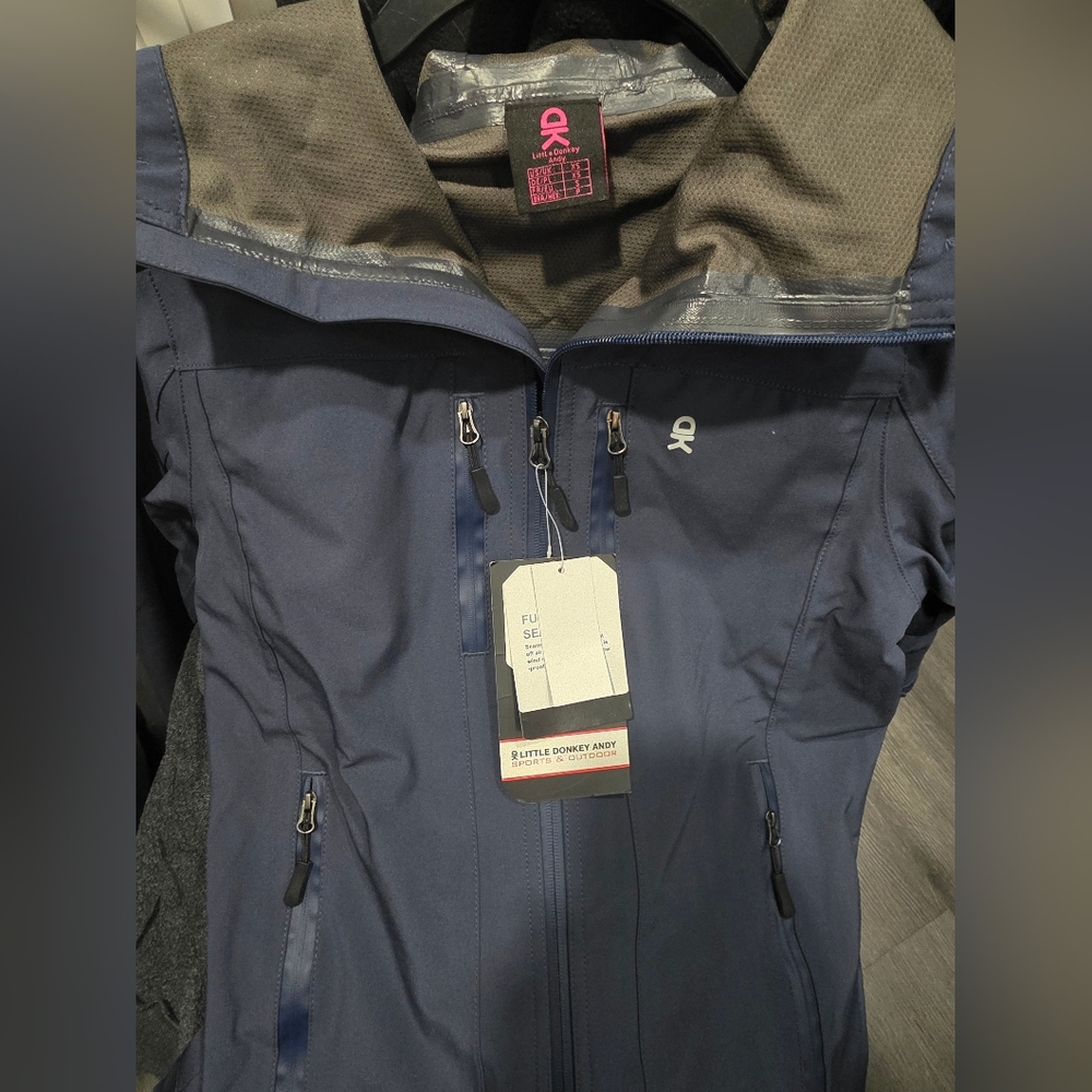 Little Donkey Andy Women's Navy Outdoor Jacket. XS. NEW - Picture 10 of 16